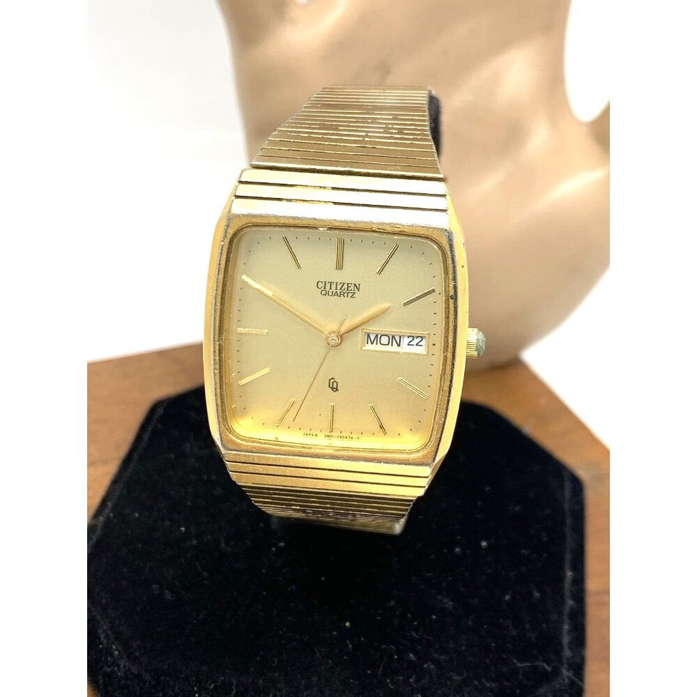 Citizen Men's Watch 3801-450281 Quartz Gold Dial Day Date Rectangle Steel 30.5mm